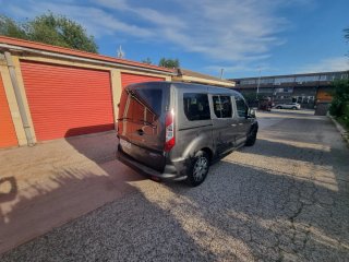 Ford E-Tourneo Courier 2017