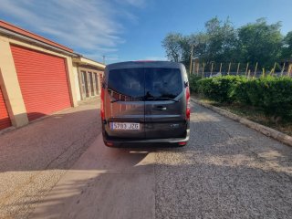Ford E-Tourneo Courier 2017