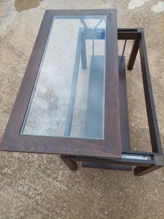 Mesa de centro abatible, de madera y cristal