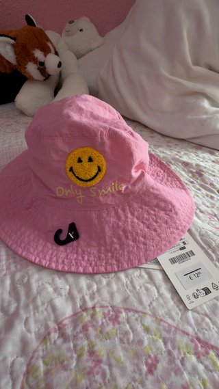 Gorro Zara Smile World 10-12 años