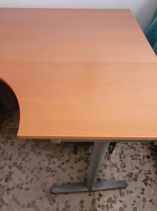 Mesa de rincón Ikea madera