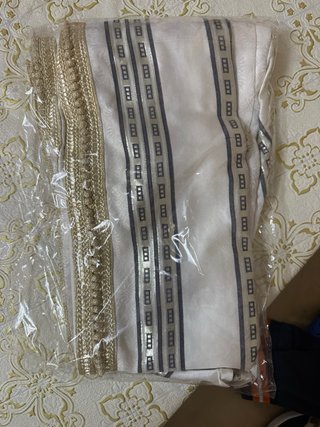 Traje Marroquí Blanco y Dorado