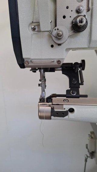 Máquina de coser Adler Topaff 335