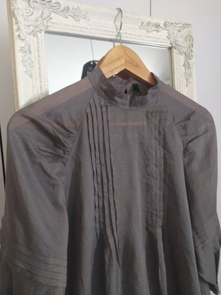 Blusa Benetton cinza fluida M