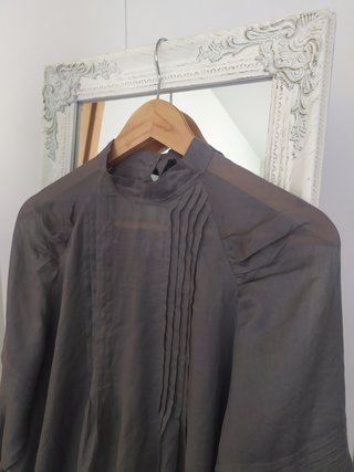 Blusa Benetton cinza fluida M