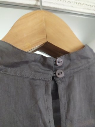 Blusa Benetton cinza fluida M