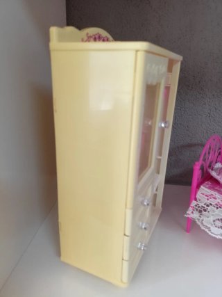 Dormitorio Muñecas: cama, armario y tocador
