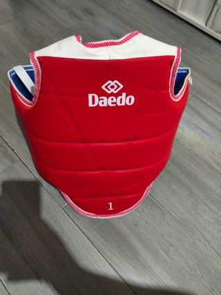 Peto Taekwondo Daedo Reversible Talla 1 (XS)