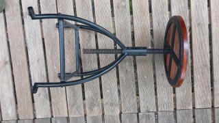 Taburete diseño forja y madera