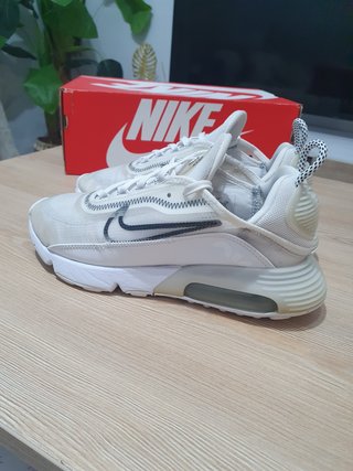 Nike Air Max 2090. - T37.5