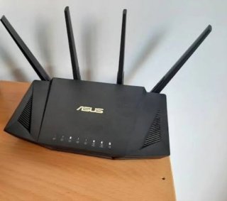 Router Asus RT-AX58U