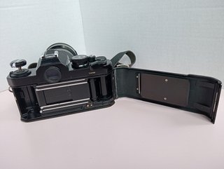 Nikon FM-2 + Vivitar 28-90mm Macro