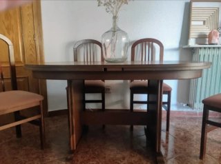 Mesa de comedor extensible y 4 sillas