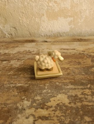 Statuina Pecorella Vintage con Trifoglio