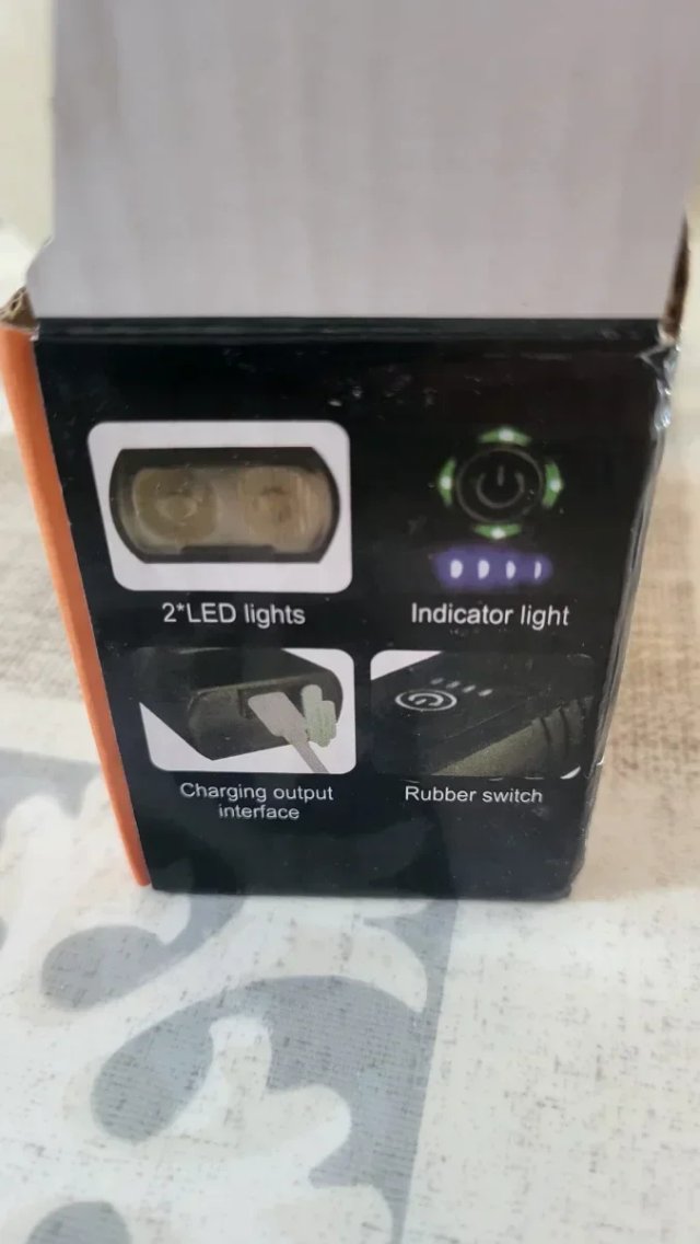 Faro anteriore a LED per bicicletta nuovo