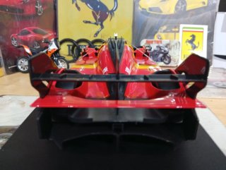 Coche a escala 1:18 Ferrari 499P Burago