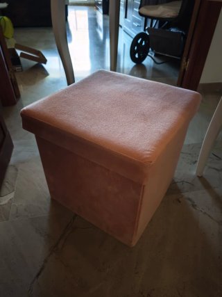 Tocador con Espejo y Taburete