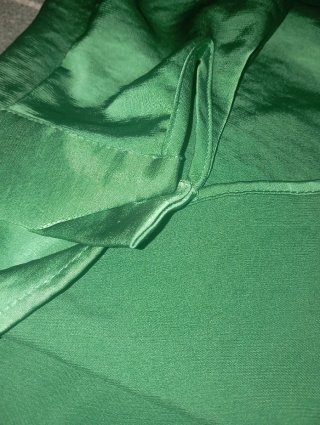 Camisa verde satinada