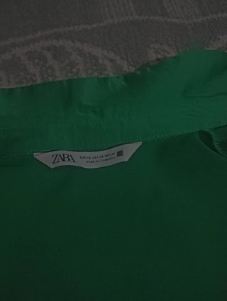 Camisa verde satinada
