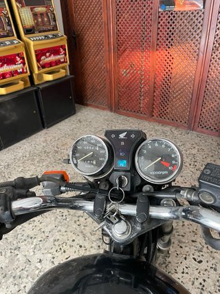 Honda CB250cc Negra