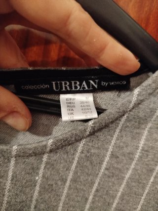 Vestido de invierno con rayas