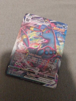Carta Pokémon Umbreon VMAX 095/203
