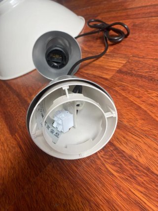 Lámpara de techo blanca metálica