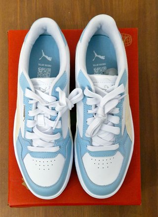 Sneakers in pelle Puma Karmen, azzurro/bianco, 42