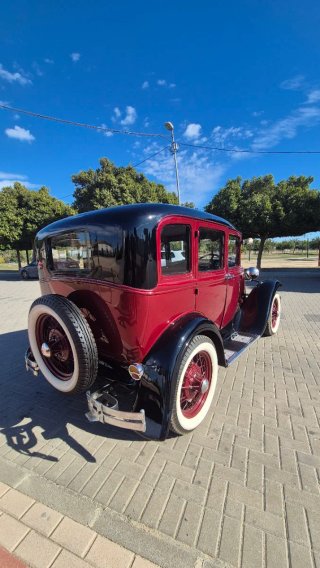Alquiler de vehículo para bodas y celebraciones