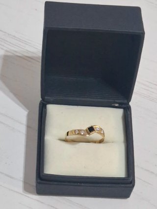 Anillo Oro 18k con piedra de Onís. T.8