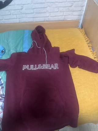 Sudadera Pull&Bear con capucha roja