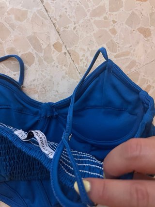 Top lencero azul eléctrico Stradivarius Talla M