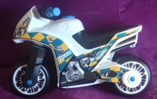 Moto correpasillos policía niños