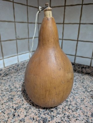 Cantimplora antigua de calabaza