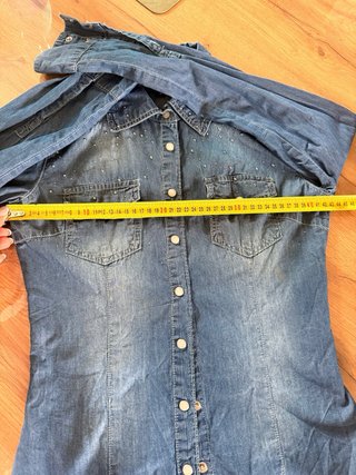 Camicia denim con borchie
