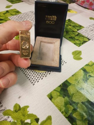 Encendedor Zenith 500 Vintage Dorado.