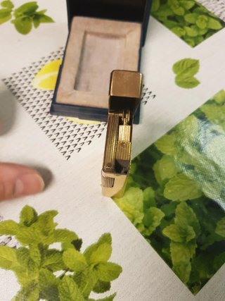Encendedor Zenith 500 Vintage Dorado.