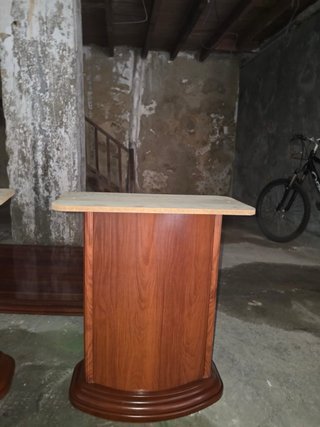Mesa de comedor de madera elegante