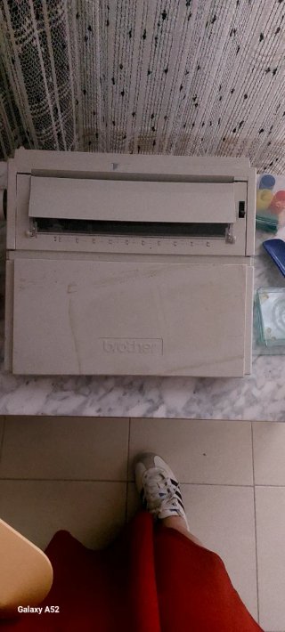 Máquina de escribir Brother AX-110