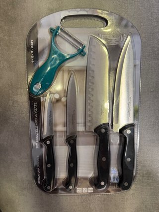 Set 4 coltelli in acciaio inox con pelapatate