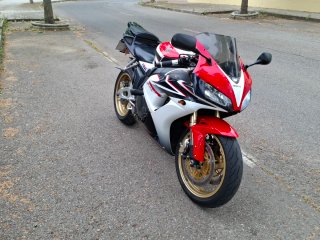 Honda CBR 1000RR HRC Roja y Blanca
