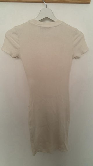 Vestido blanco con cortes