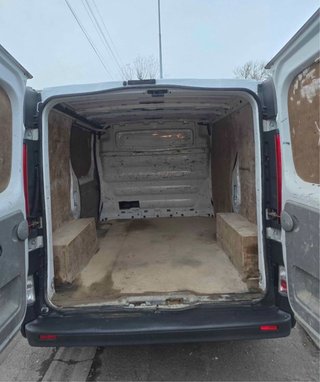 Opel Vivaro 2014 inglesa para piezas o circular