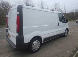 Opel Vivaro 2014 inglesa para piezas o circular
