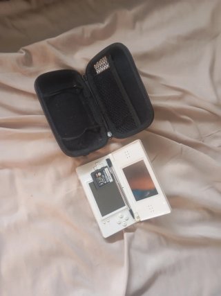 Nintendo DS Lite Blanca + Accesorios