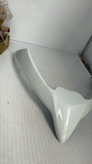 Cubierta delantera para Suzuki, UH 125 A. Ref 48131-12JB0-YUH