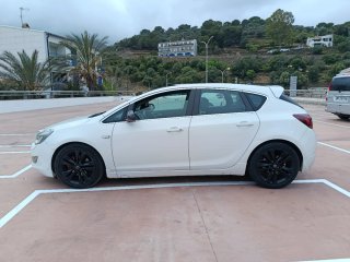 Opel Astra 2011