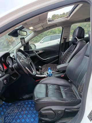 Opel Astra 2011