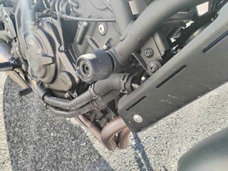 Yamaha XSR 700 Gris/Roja