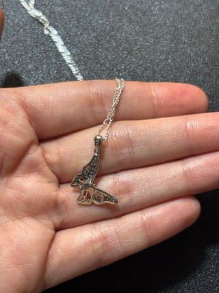 Colgante mariposa plata 925 con circonitas.